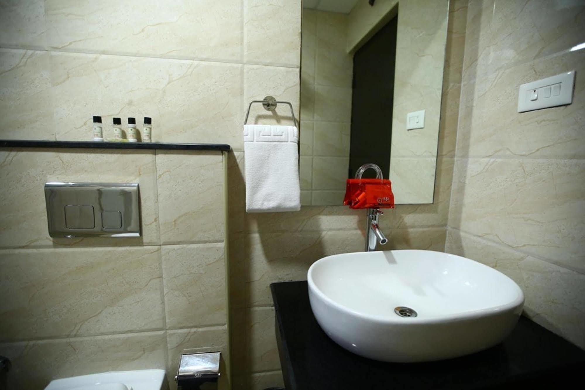 Fabhotel Alreef Residency 첸나이 외부 사진